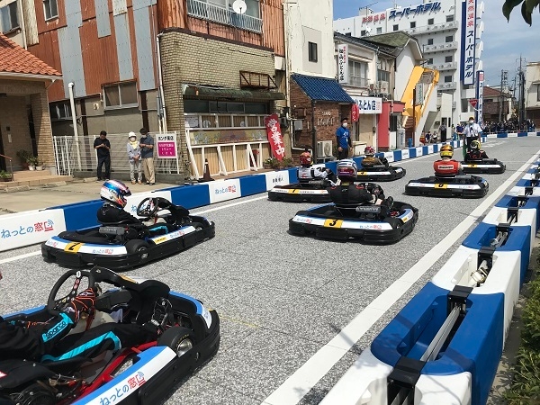 A1市街地レース開始直前の様子